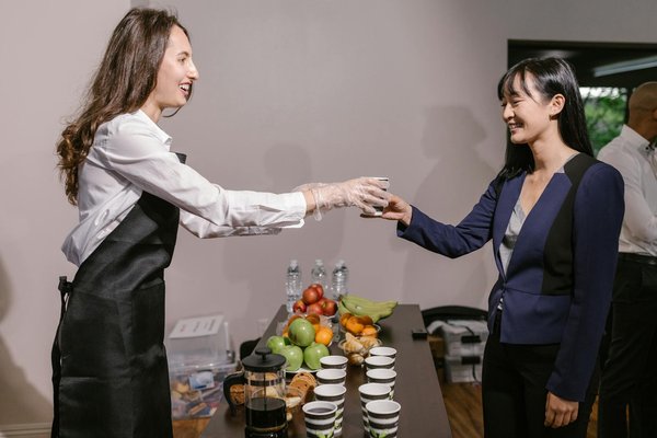 Guide Ultime : Trouver le Formateur Idéal pour Votre Formation Continue en Entreprise